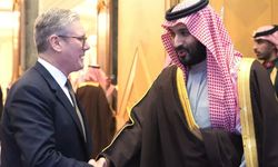 Suudi Arabistan ve İngiltere'den, Suriye'deki kurumların korunması ve halkın desteklenmesi çağrısı...