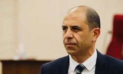 Özersay: “Fransız uçaklarının hava sahamızı ihlali provokasyondur”