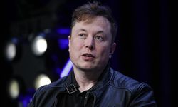 Elon Musk, İngiliz aşırı sağcı aktivist Robinson'a verdiği destek nedeniyle tepki çekti