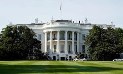 Beyaz Saray: Trump'ın İstediği Herkesi Görevden Alma Yetkisi Var