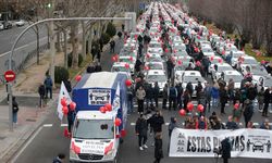 İspanya'da Taksiciler Artan Sigorta Poliçelerine Karşı Madrid'de Eylem Yaptı