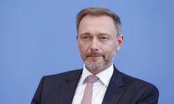 Almanya'da FDP Genel Başkanı Lindner, Aktif Siyaseti Bıraktığını Duyurdu