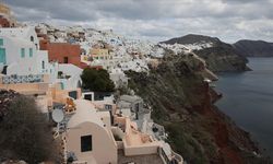 Ege'deki Yunan Adası Santorini'de Heyelan Riski Tetiklenebilir