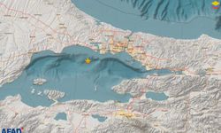 İstanbul'da artçı sarsıntılar devam ediyor. 4,4 ve 4,9 büyüklüğünde iki yeni deprem kaydedildi