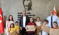 İskele Belediye Başkanı Sadıkoğlu, makamını çocuklara devretti