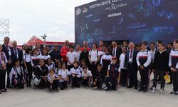 Çavuşoğlu, TEKNOFEST KKTC'nin ikinci gününde öğrencilerle buluştu