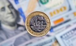 Sterlin 51,40, euro 43,85, dolar 38,65 TL’den işlem görüyor