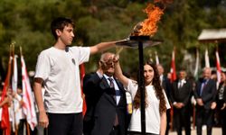 19 Mayıs Atatürk’ü Anma Gençlik ve Spor Bayramı etkinlikleri Atatürk Anıtı önünde düzenlenen törenle başladı