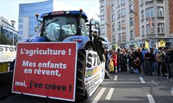 Çiftçilerden AB kurumları önünde protesto