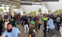 Acil servis önünde aileler ile polis arasında arbede yaşandı