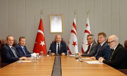 Cumhurbaşkanı Tatar’ın Meclis’te temsil edilen siyasi parti başkanlarıyla görüşmesi sona erdi