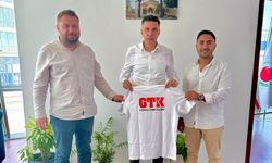 Gönyeli Tenis Kulübü, Göyeli-Alayköy Belediye Başkanı Amcaoğlu’nu ziyaret etti