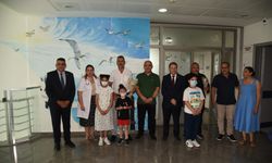 Çocuk Onkoloji Bölümü'nde eğitimlerine devam eden çocuklar bugün karnelerini aldılar