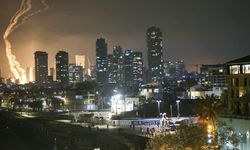 İran'ın füze saldırısında Tel Aviv'deki Savunma Bakanlığı'nın vurulduğu iddia edildi
