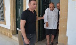 Güneyde çaldı, Kuzeyde sattı