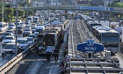 Bakırköy'de metrobüste yangın