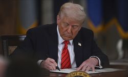 Trump, tarifeleri erteleme süresini 1 Ağustos'a uzatan kararnameyi imzaladı