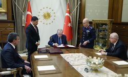 Türkiye'de Genelkurmay Başkanlığına Kara Kuvvetleri Komutanı Orgeneral Selçuk Bayraktaroğlu'nun atandı
