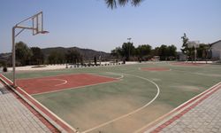 İskele Belediyesi’nden Ağıllar köyüne çok amaçlı sosyal ve spor alanı