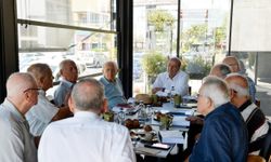 Cumhurbaşkanı Tatar, emekli bürokratlarla bir araya geldi