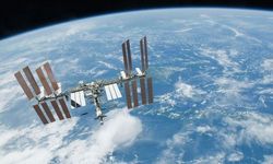 SpaceX'in Dragon kapsülü, Uluslararası Uzay İstasyonunun yörüngesini yükseltmeyi başardı