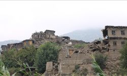 Afganistan'da meydana gelen depremde ölenlerin sayısı 2 bin 205'e yükseldi