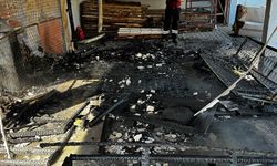 Çakmakla oynayan çocuklar yangına neden oldu