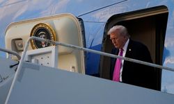 Trump'ın uçağının yakınında şüpheli yapı tespit edilmesinin ardından havalimanında güvenlik artırıldı