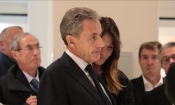 Sarkozy hapse girdi