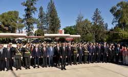 29 Ekim Cumhuriyet Bayramı nedeniyle Atatürk Anıtı'nda tören düzenlendi