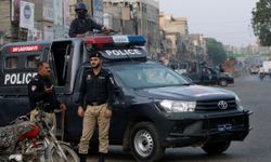 Pakistan'da polis eğitim merkezine saldıran 5 militan etkisiz hale getirildi