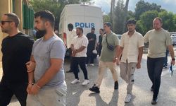 Sahte kimlik ve uyuşturucu tasarrufuyla itham edilen 3 zanlı 60 günü aşmayacak şekilde tutuklu