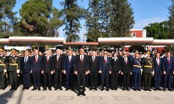 15 Kasım Cumhuriyet Bayramı…Atatürk Anıtı önünde tören düzenlendi