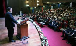 Öztürkler: “Türk askeri Kıbrıs’ta sonsuza dek kalacak. Ay yıldızlı bayraklarımız Beşparmak Dağları’nda dalgalanacak”