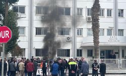 Kamuda örgütlü 5 sendika Maliye Bakanlığı önünde eylem yaptı