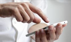 Dijitalleşmenin olumsuz etkileri "yılın kelimeleri"ne damga vuruyor