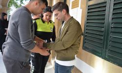 Ercan Havalimanı'nda el çantasında hintkeneviri ile yakalanan zanlı cezaevine gönderildi