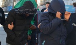 İzinsiz ikamet eden iki zanlı mahkemeye çıkarıldı