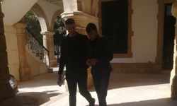 Başkasına ait odayı kendisininmiş gibi açtırıp 30 bin TL, döviz ve cep telefonu çaldı