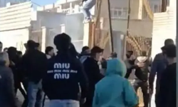 İran'ın batısındaki gösteriler sırasında polis karakoluna saldırıda 3 kişi hayatını kaybetti