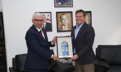 Arıklı, Türk Kızılay heyetini kabul etti