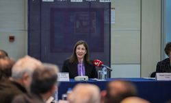 İncirli “Kıbrıs’ta Yeni Dönem Konferansı"nda konuştu: "Yeni dönemin ilkeleri kapsayıcılık ve uzlaşı kültürü"