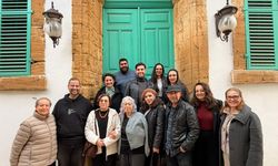 Kıbrıs Kağıt Sanatçıları Derneği Eş Başkanları Kemal Behcet Caymaz ve Raif Kızıl...