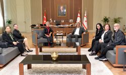 Erhürman, Kanser Hastalarına Yardım Derneği yönetimini kabul etti