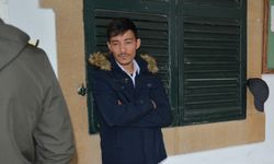 Trafikte bir aracın camını yumrukladı, "babam öldüğü için sinirliydim" dedi: 15 bin TL'lik teminata bağlandı