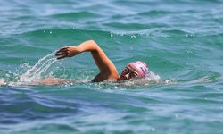 Bengisu Avcı "buzullardaki erimeye karşı" kulaç atacak