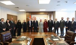 Hasipoğlu, Dijital Dünyada Çocuk Hakları Sözleşmesi'ni imzaladı