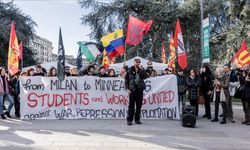İtalya'da Milano-Cortina Kış Olimpiyatları öncesinde "ICE"ın varlığı protesto edildi