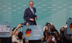 Almanya’da çoğunluk Başbakan Friedrich Merz’in Putin ile doğrudan görüşmesini destekliyor