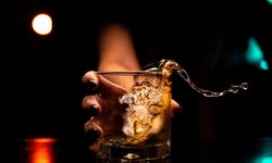 "Z Kuşağı az içiyor" söylemi çöktü: Yeni araştırma tersini gösteriyor